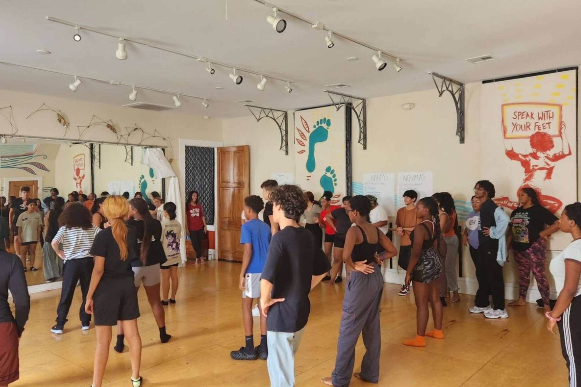 Semillero Creativo de Danza Urbana de Empalme y Dancing Grounds de Nueva Orleans