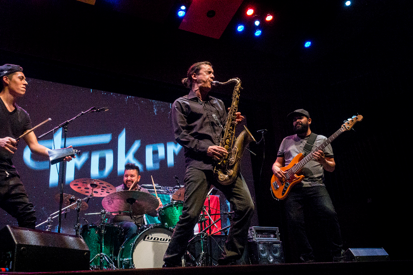 El sexteto mexicano que está haciendo vibrar a la escena de la música contemporánea 