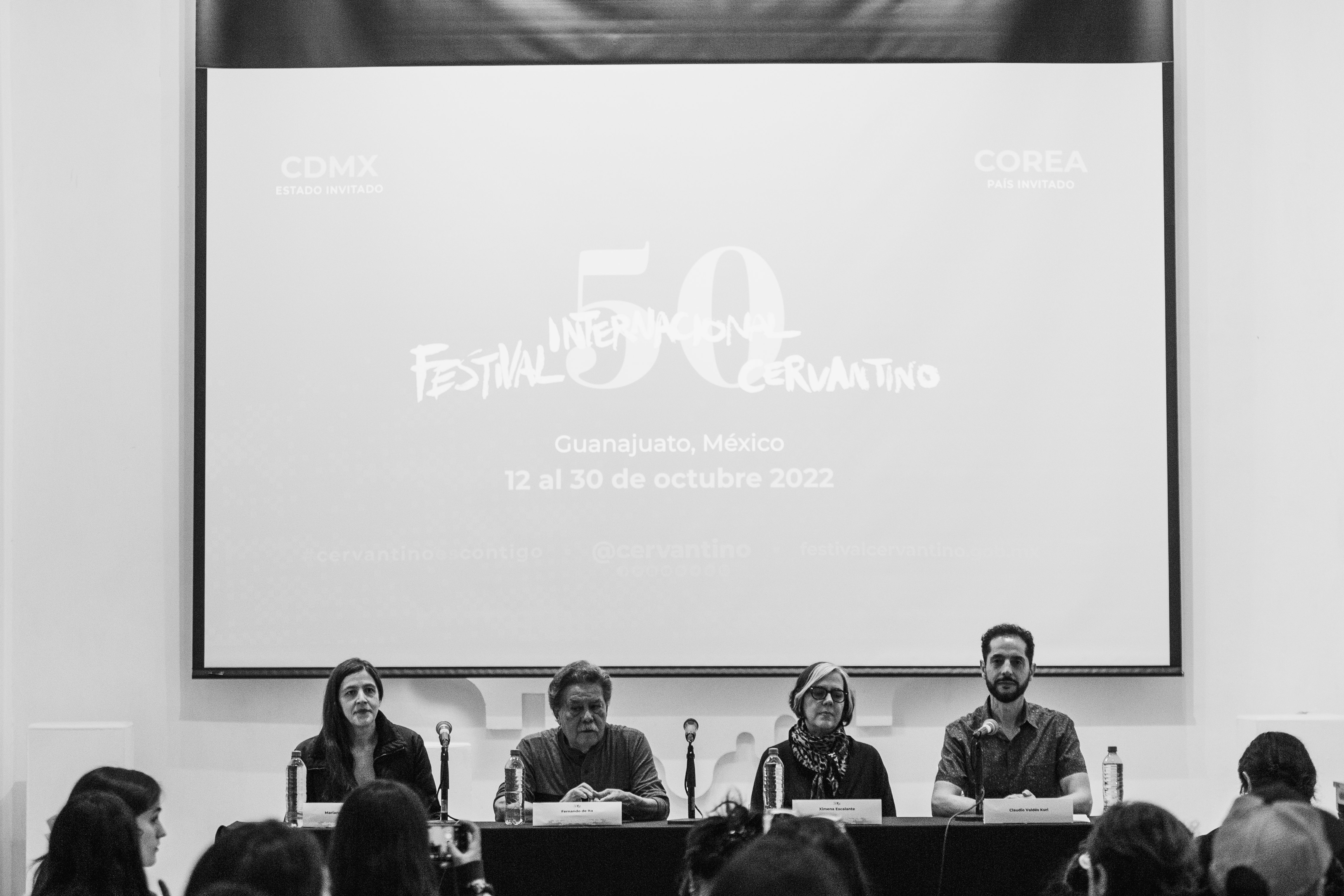 Conversaciones escénicas. Mesa de teatro en la Cátedra Cervantina