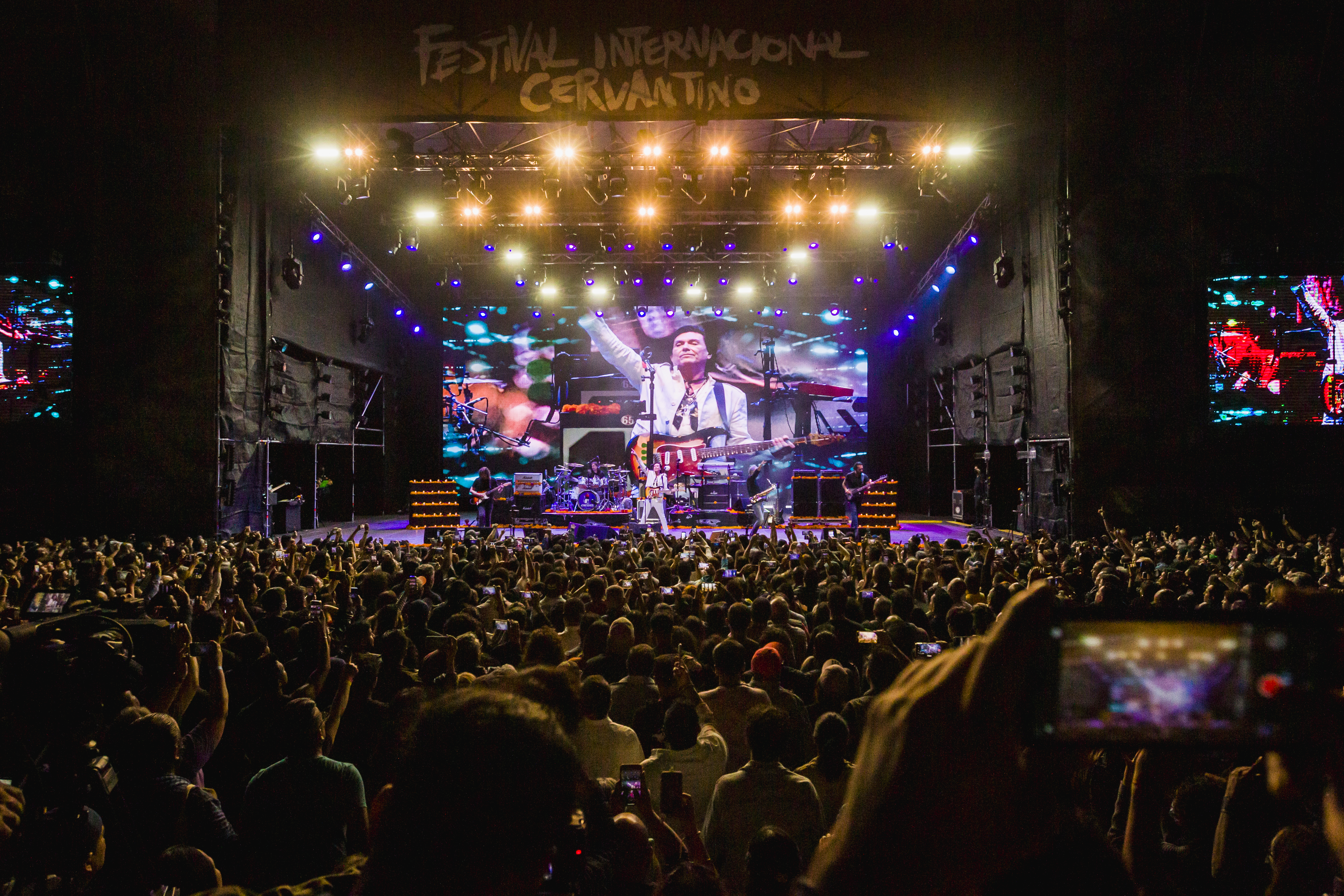 Rock, son y música clásica hacen brillar el último día del FIC 50